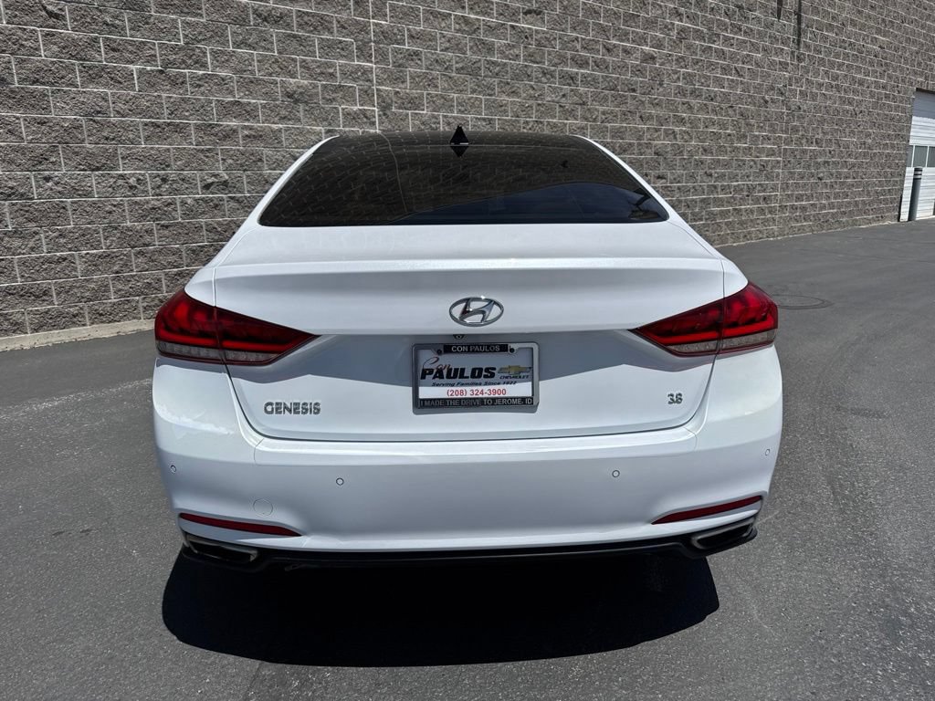 Used 2015 Hyundai Genesis 3.8 w/ Option Group 03 RWD image 5