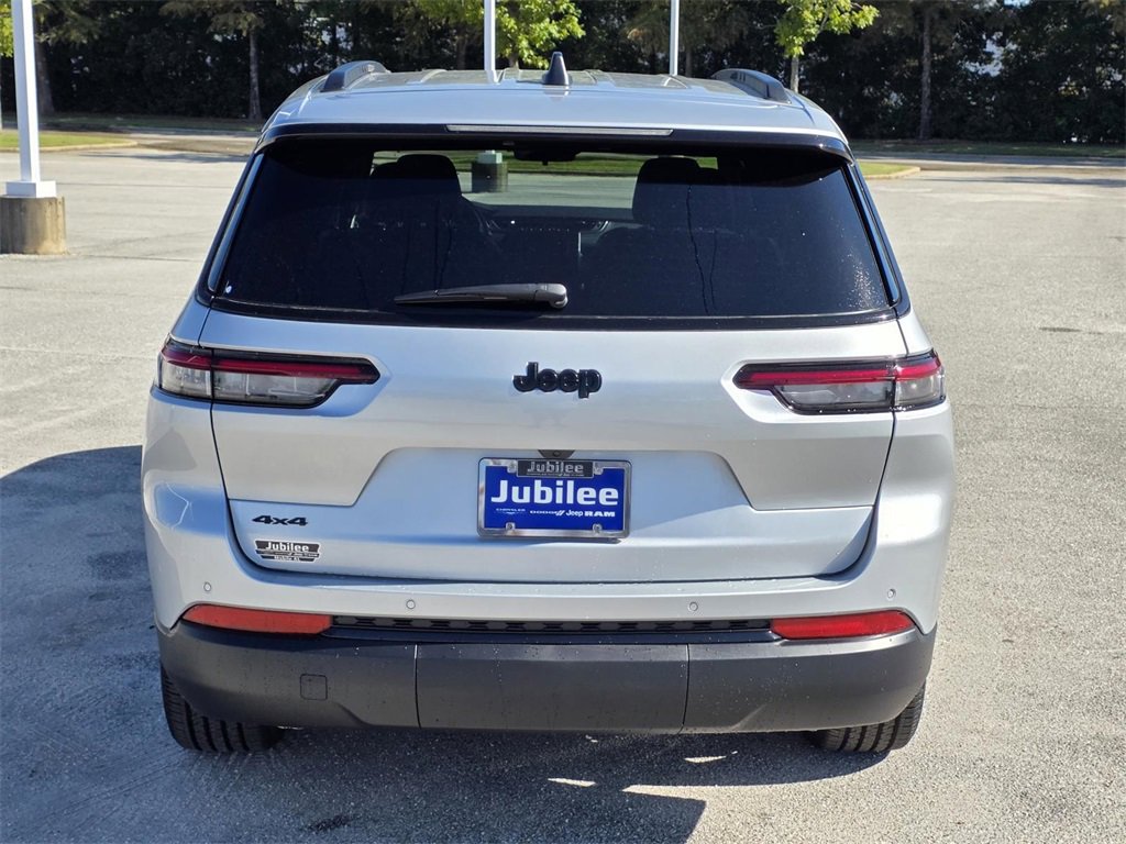 New 2025 Jeep Grand Cherokee L Altitude image 3