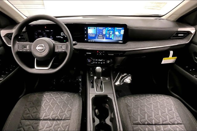 New 2026 Nissan Kicks SV w/ Cold Weather Package FWD image 6