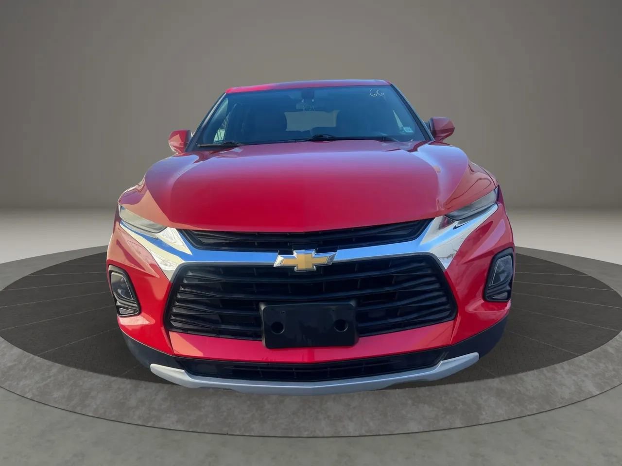 Used 2019 Chevrolet Blazer LT image 2