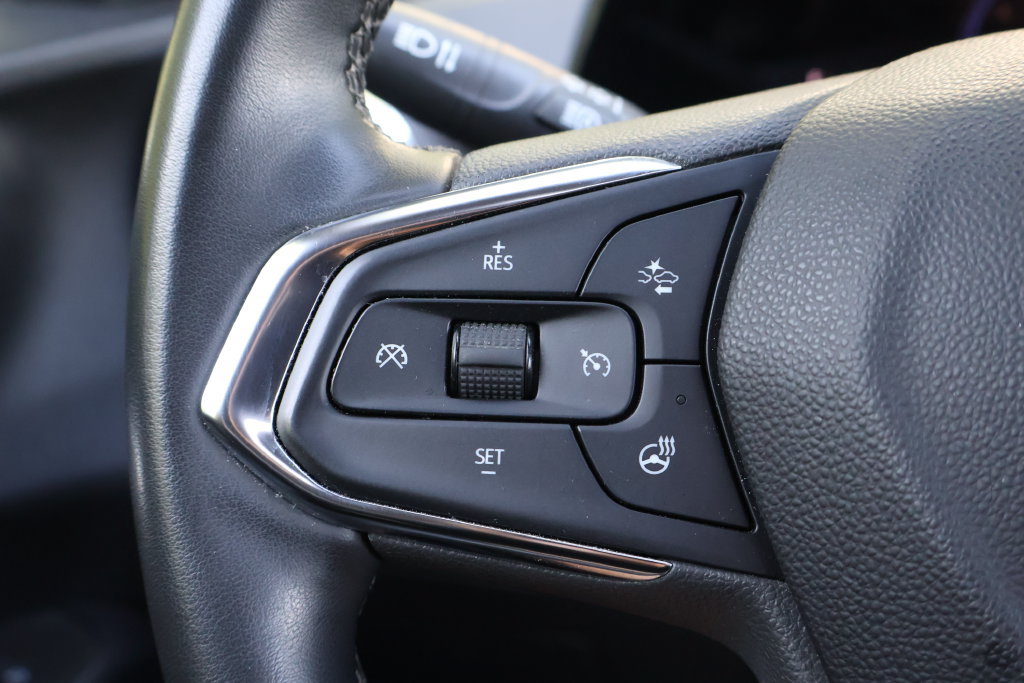Used 2024 Chevrolet Trax ACTIV w/ Sunroof Package FWD image 31