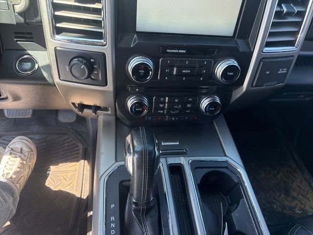 Used 2015 Ford F150 Lariat w/ Equipment Group 502A Luxury AWD/4WD image 27