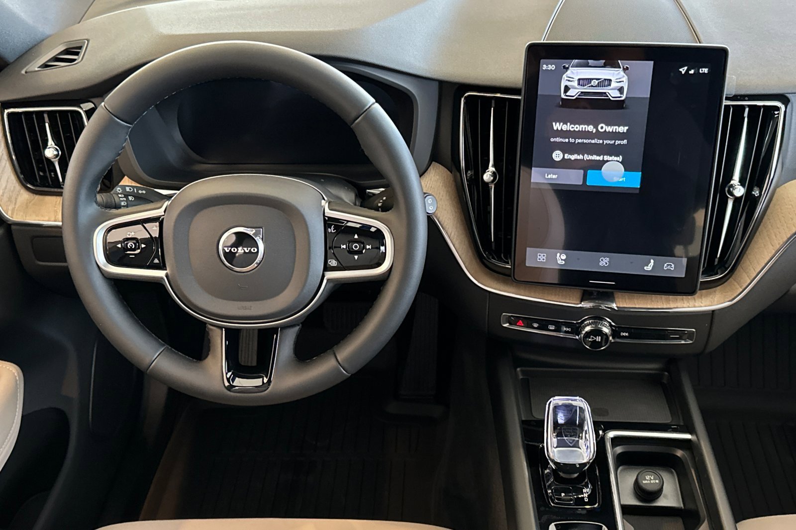 New 2026 Volvo XC60 B5 Plus w/ Protection Package Premier image 13