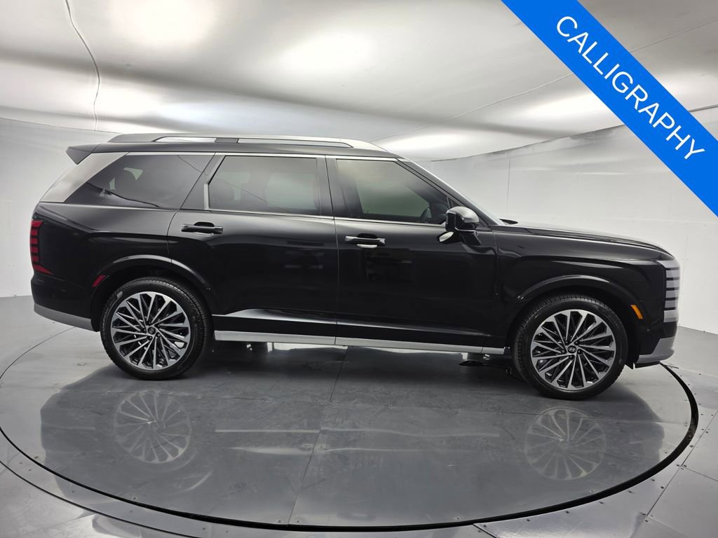 Used 2026 Hyundai Palisade Calligraphy image 3