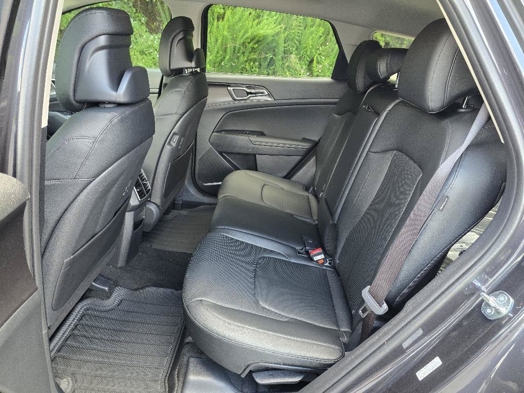 New 2026 Kia Sportage EX FWD image 4