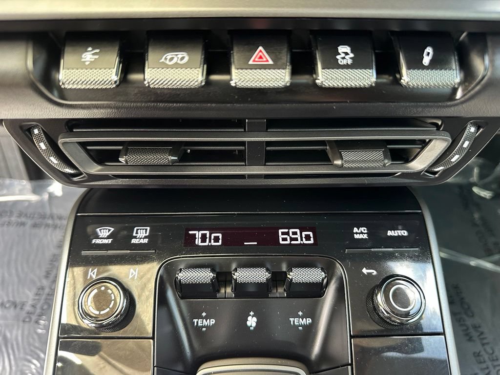 Certified 2024 Porsche 911 Carrera 4 AWD/4WD image 32