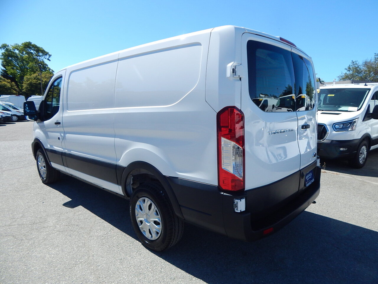 Used 2025 Ford Transit 250 Low Roof w/ Exterior Upgrade Package RWD image 6