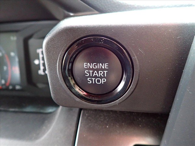 Certified 2025 Toyota Tacoma SR5 AWD/4WD image 20