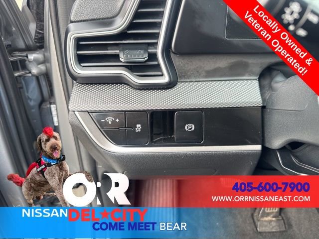 Used 2024 Kia Sportage LX image 17