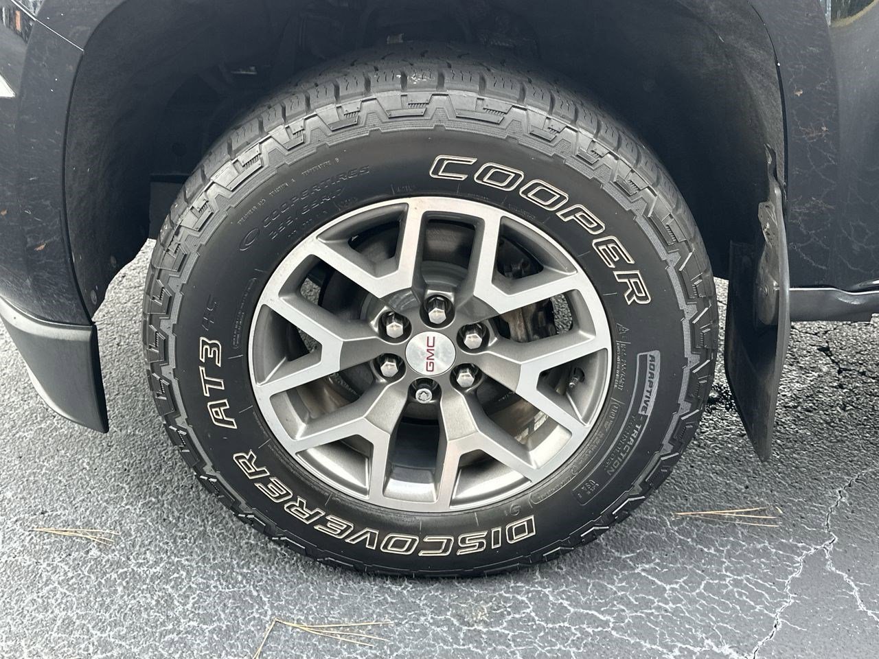 Used 2017 GMC Canyon SLE w/ All Terrain Package image 34