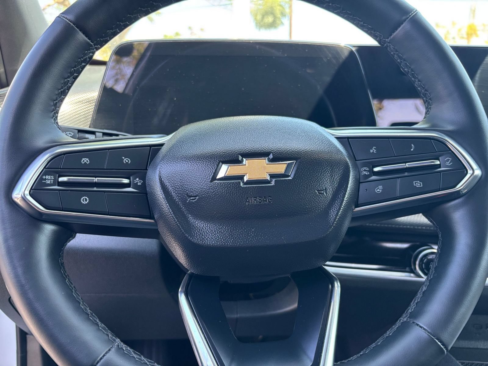 Used 2025 Chevrolet Equinox LT FWD image 27