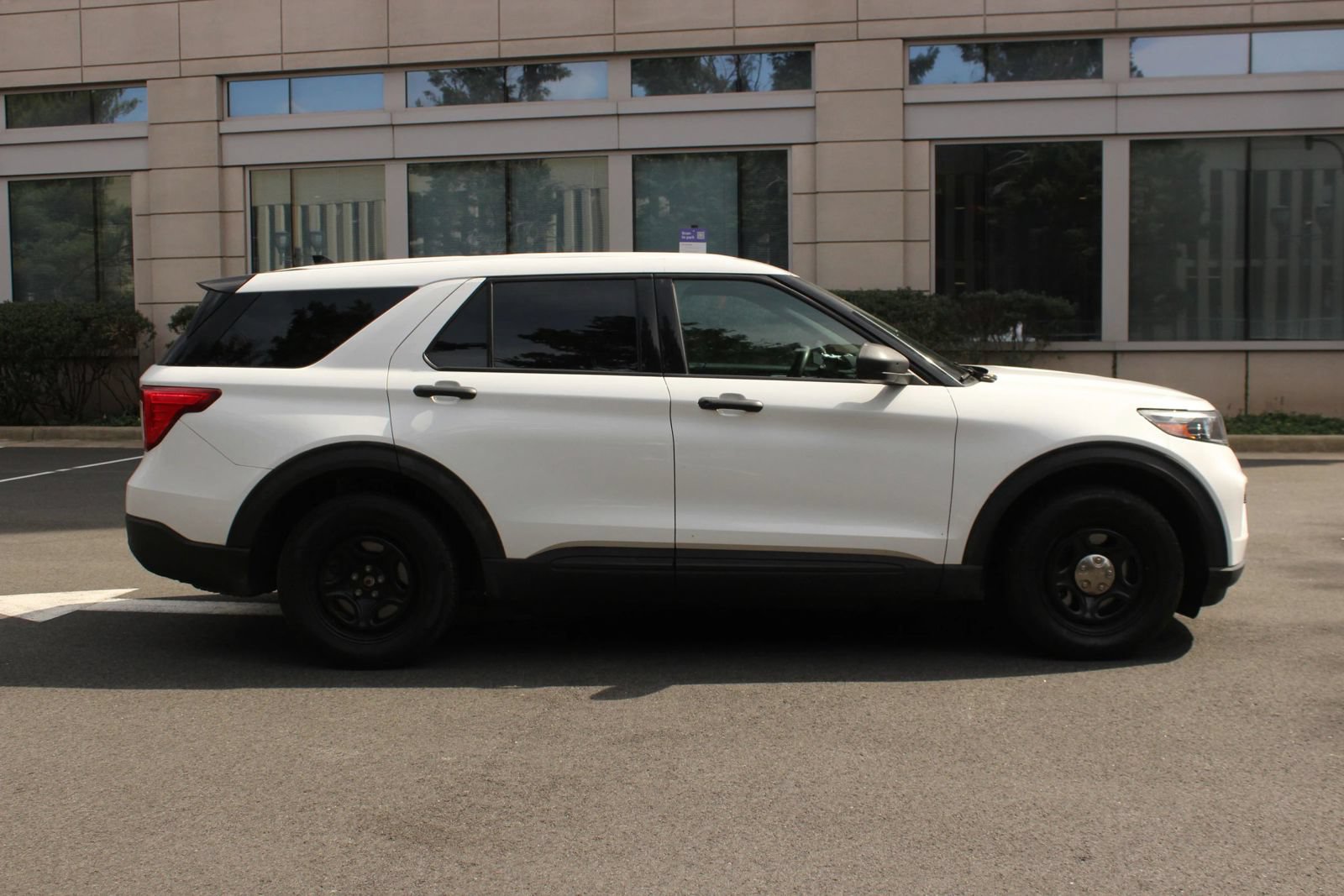 Used 2021 Ford Explorer 4WD Police Interceptor image 6