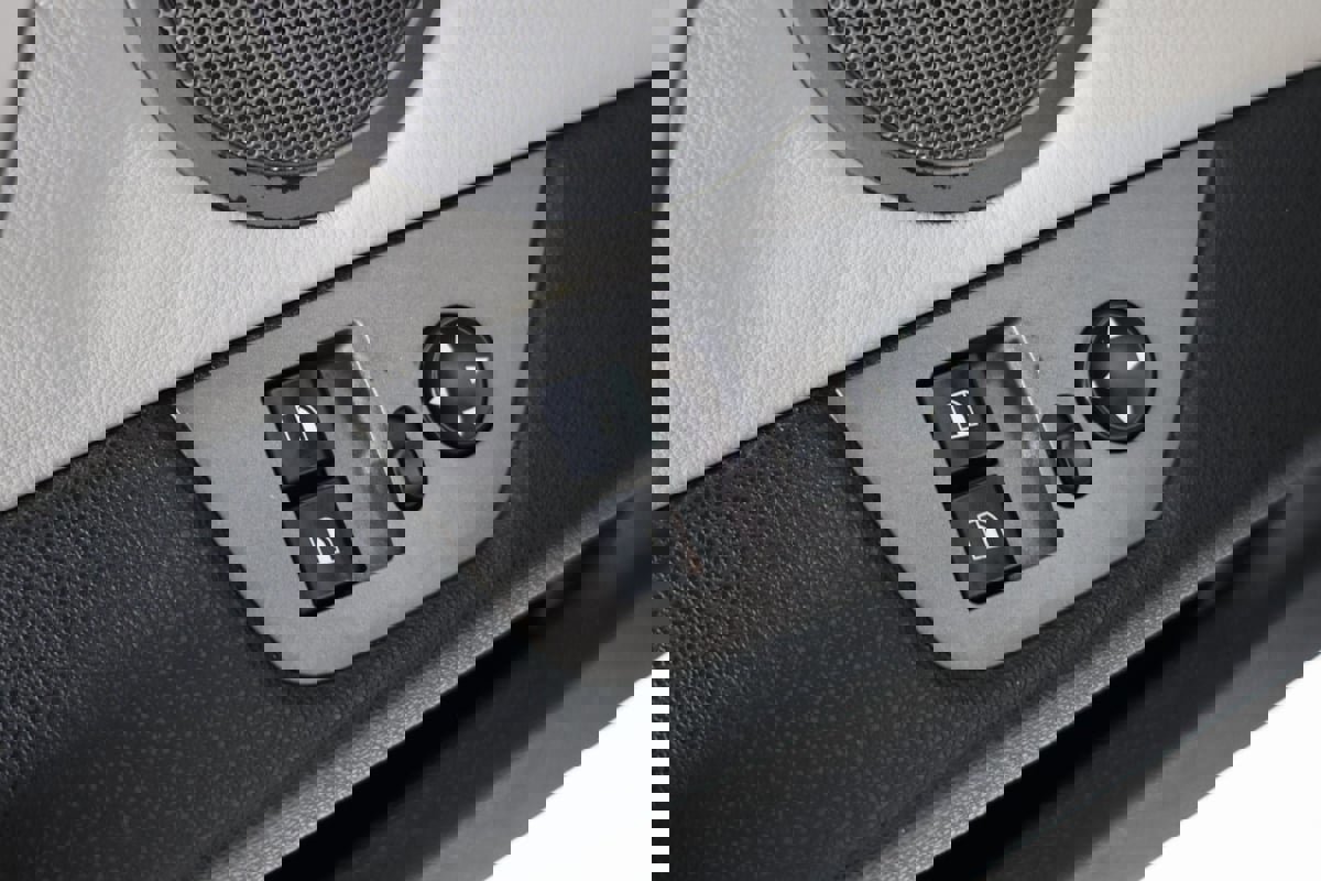 Used 2004 BMW Z4 2.5i image 20