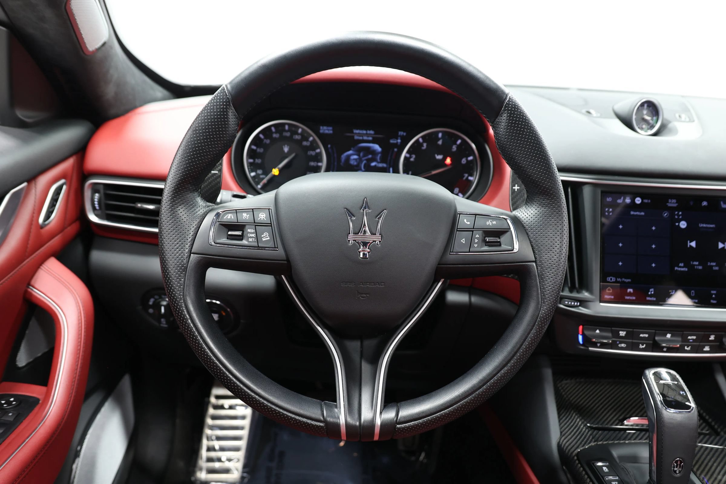 Used 2021 Maserati Levante GTS AWD/4WD image 23