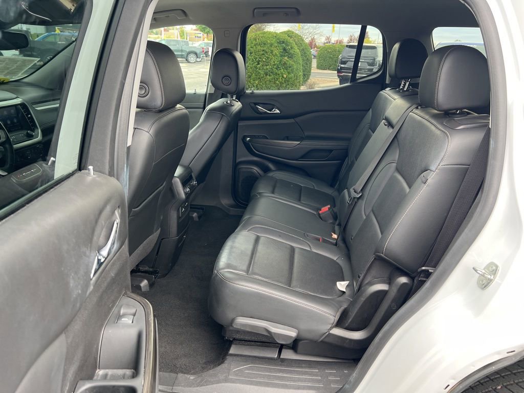 Used 2023 GMC Acadia SLT image 25