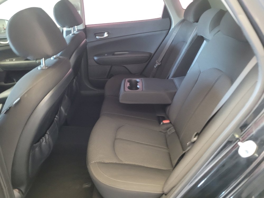 Used 2017 Kia Optima LX FWD image 18