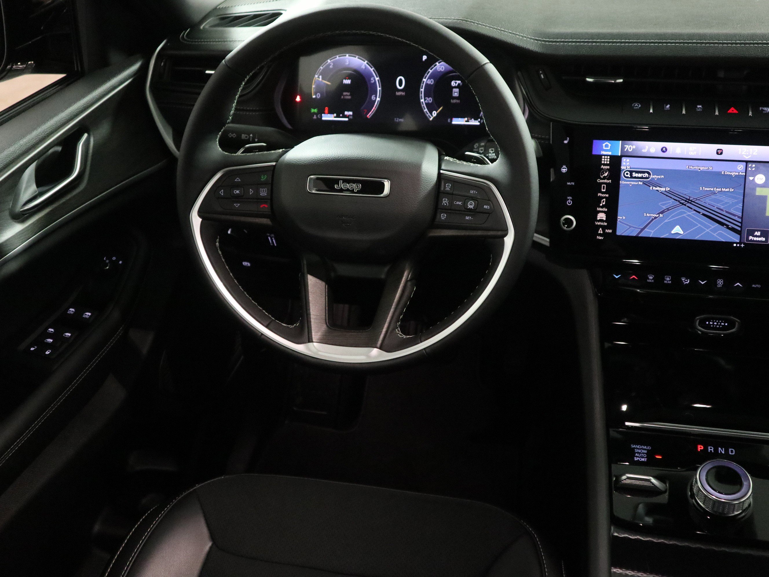 New 2026 Jeep Grand Cherokee Altitude AWD/4WD image 16