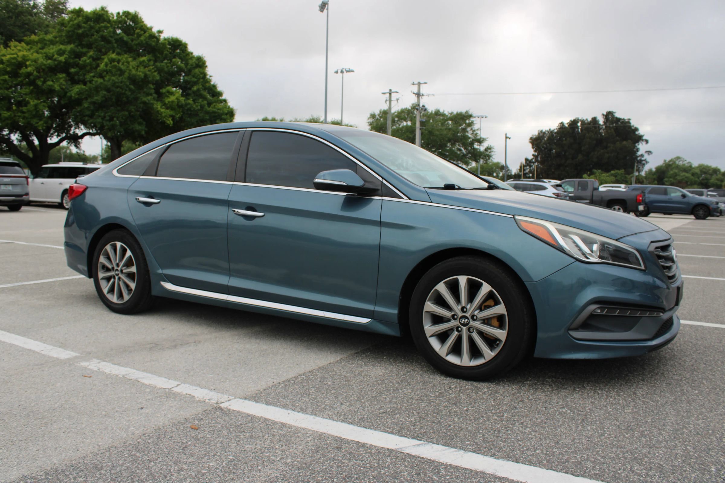 Used 2017 Hyundai Sonata Limited FWD image 19