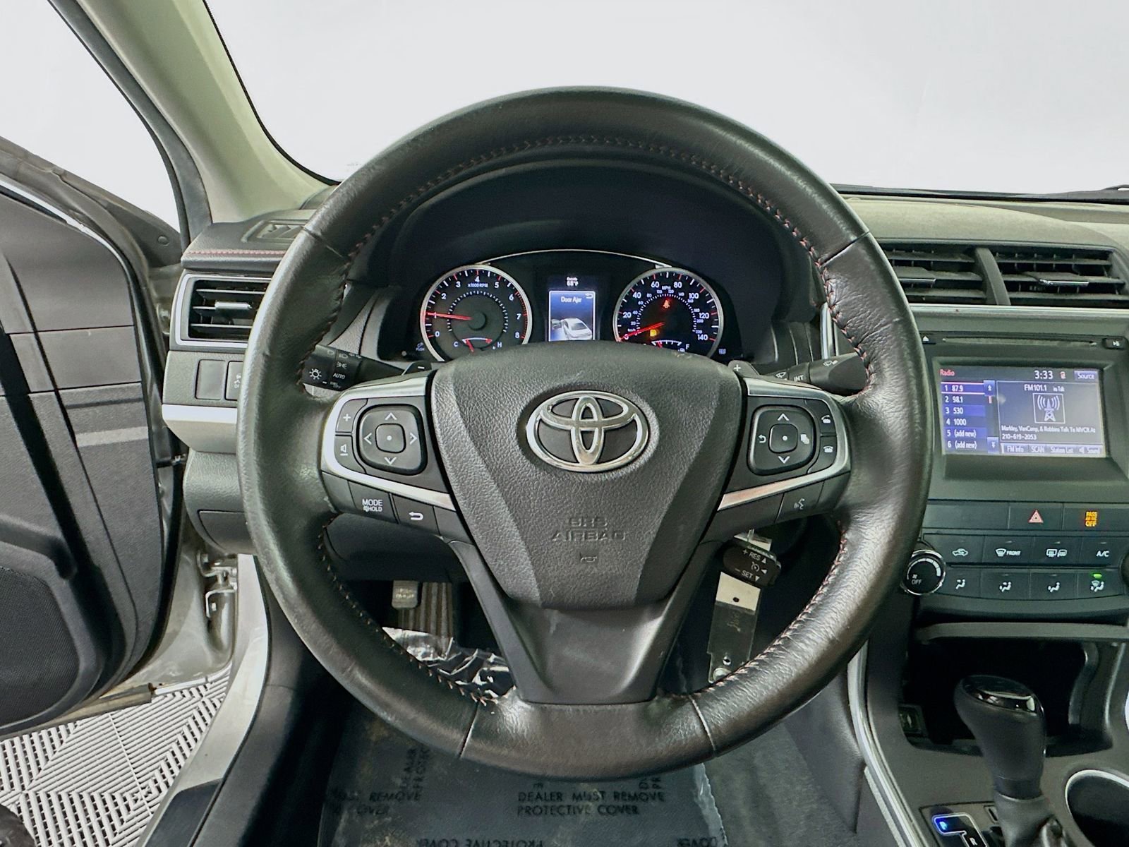 Used 2015 Toyota Camry SE FWD image 11