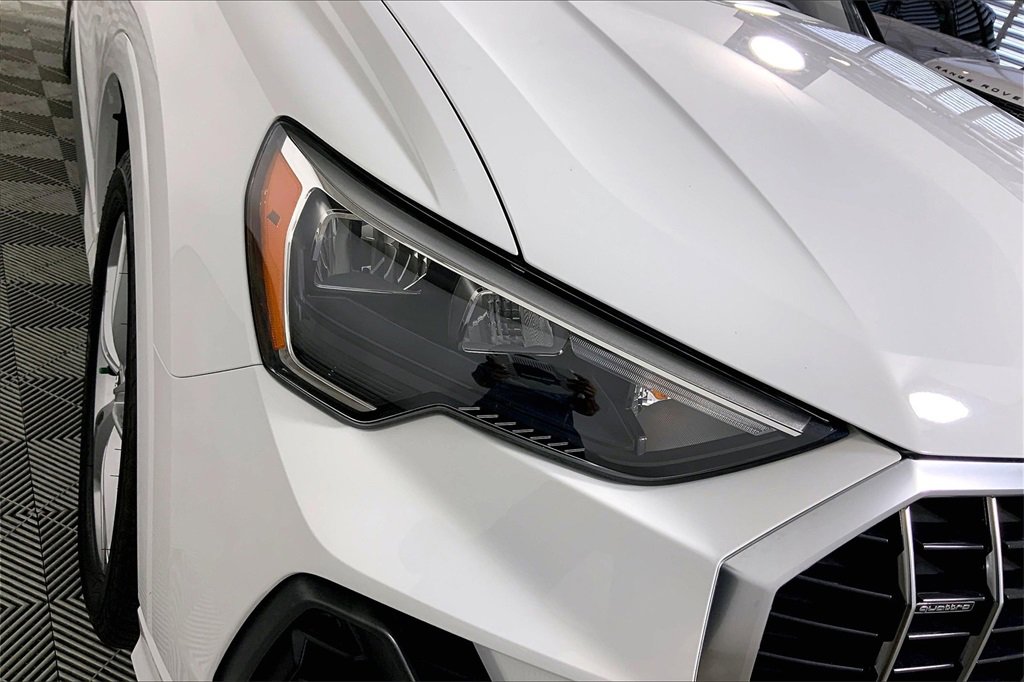 Used 2020 Audi Q3 2.0T Premium w/ Convenience Package image 27