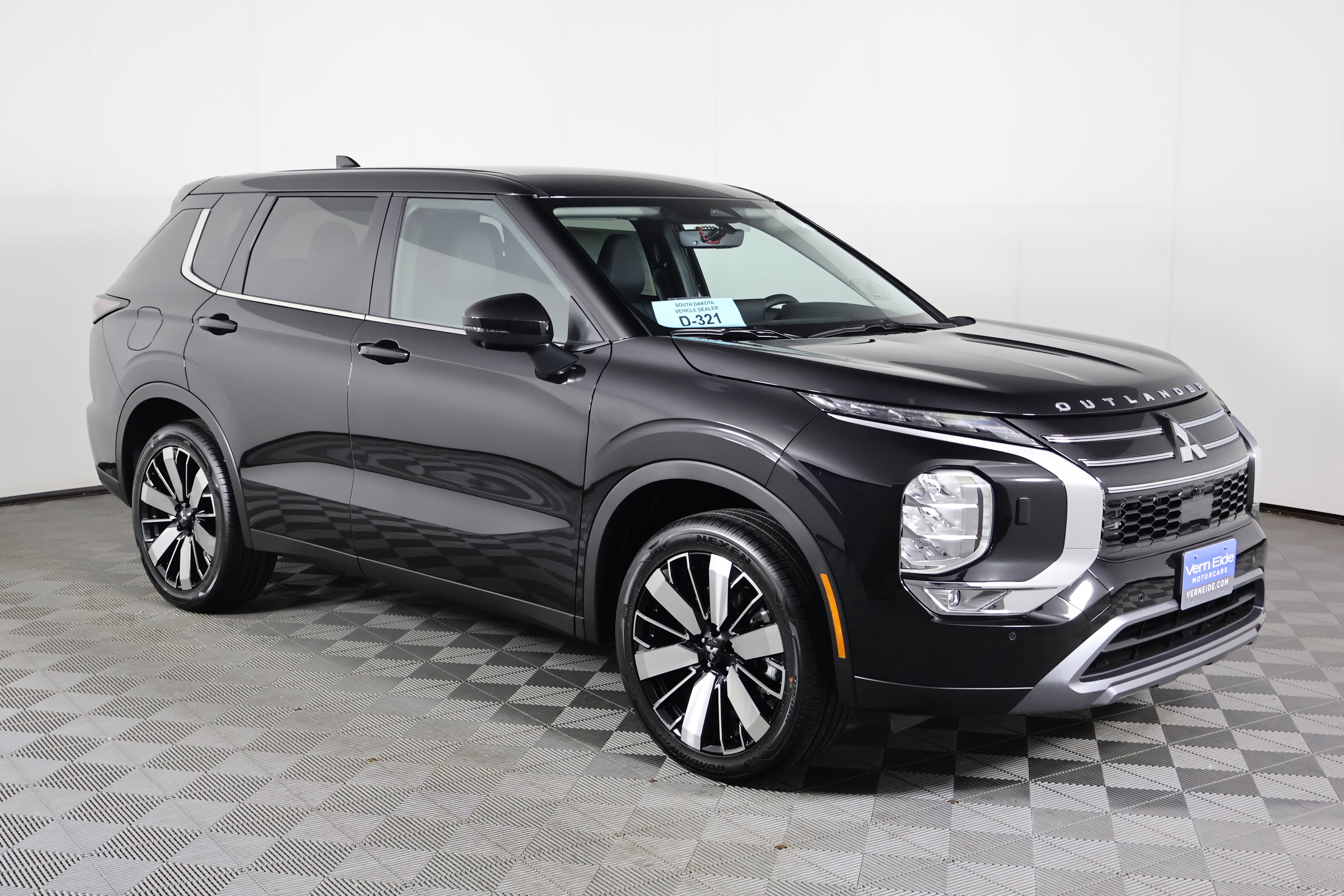 New 2026 Mitsubishi Outlander SE image 4