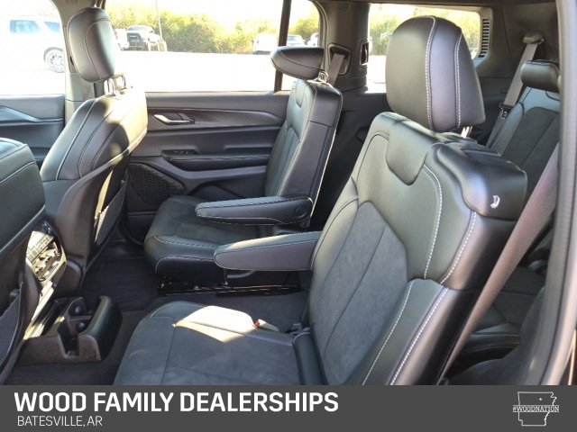 Used 2025 Jeep Grand Cherokee L Altitude w/ Trailer Tow Package image 23