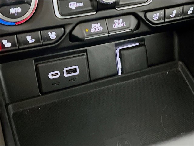 Used 2023 GMC Yukon SLT w/ SLT Luxury Package image 20