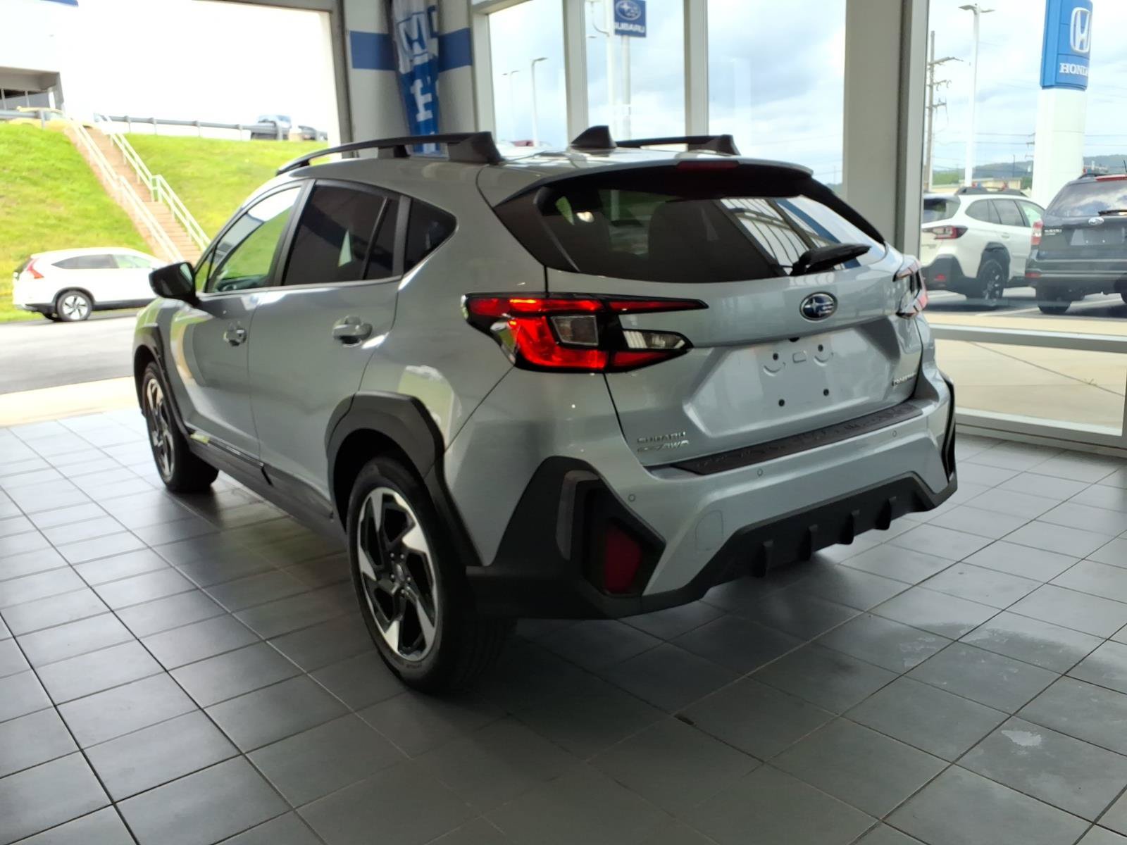 Used 2024 Subaru Crosstrek 2.5i Limited w/ Crosstrek Mirror Package AWD/4WD image 6