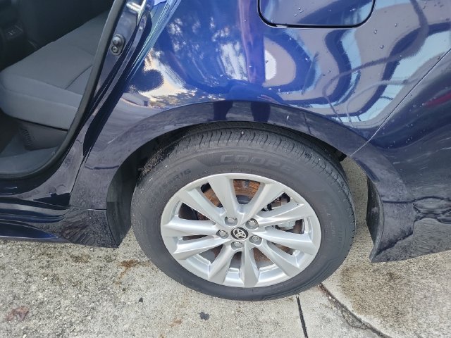 Used 2024 Toyota Corolla LE w/ LE Convenience Package FWD image 6