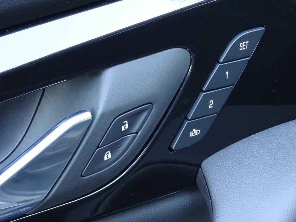 Used 2025 Chevrolet Blazer Premier w/ Enhanced Convenience Package image 15