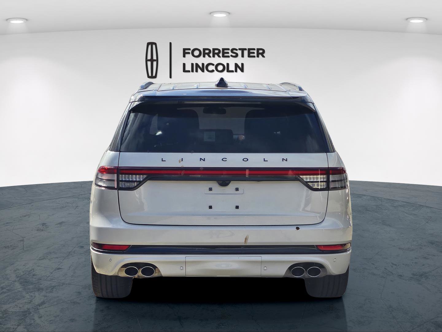 New 2026 Lincoln Aviator Black Label w/ Black Label Special Edition image 4