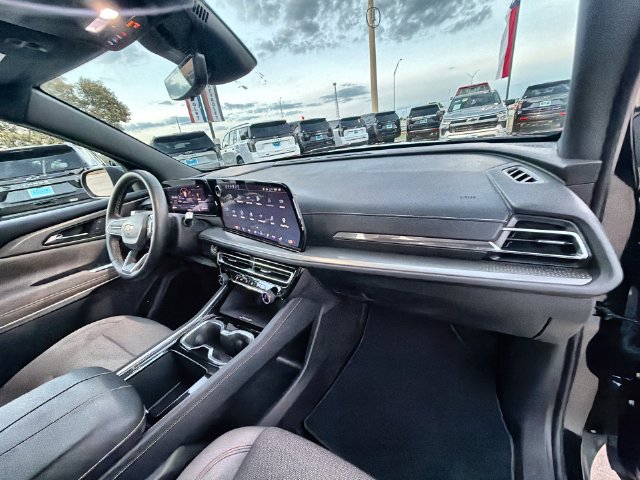 Used 2026 Chevrolet Traverse LT w/ Driver Confidence Package FWD image 28
