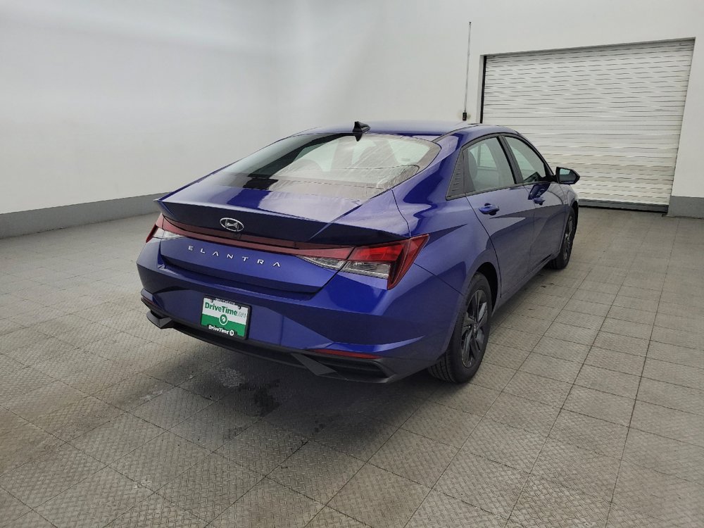 Used 2023 Hyundai Elantra SEL w/ Cargo Package image 9