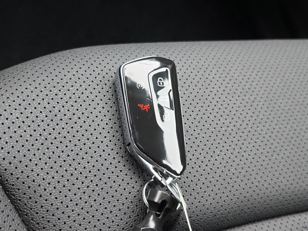 New 2026 Volkswagen Atlas Cross Sport SE image 15