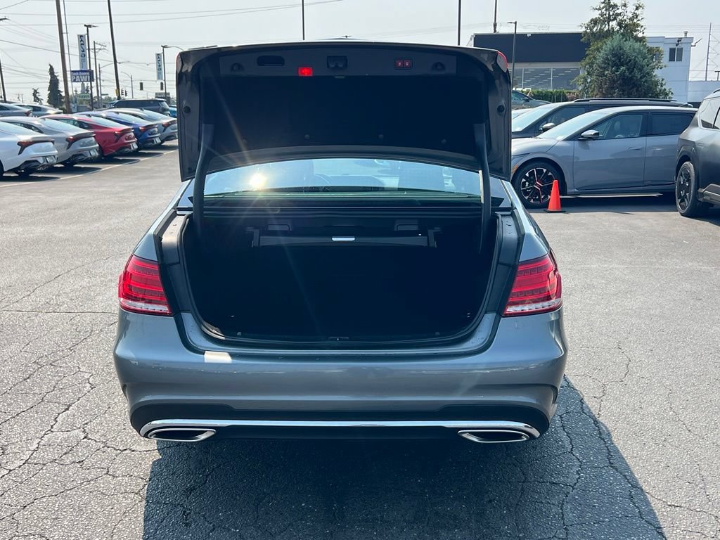 Used 2016 Mercedes-Benz E 350 4MATIC Sedan image 10
