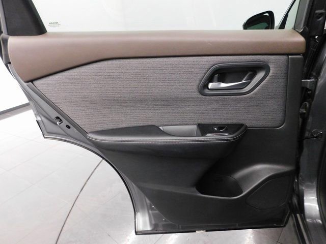 Certified 2023 Nissan Rogue SV image 23