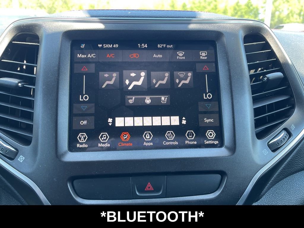 Used 2019 Jeep Cherokee Trailhawk AWD/4WD image 10