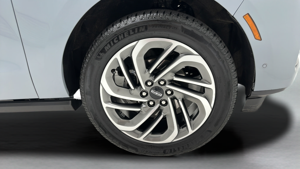 Used 2025 Lincoln Navigator L Reserve AWD/4WD image 9