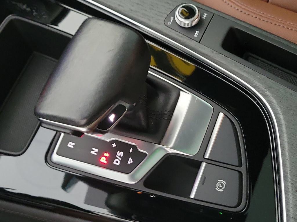 Used 2022 Audi A4 2.0T Premium Plus w/ Premium Plus Package AWD/4WD image 31