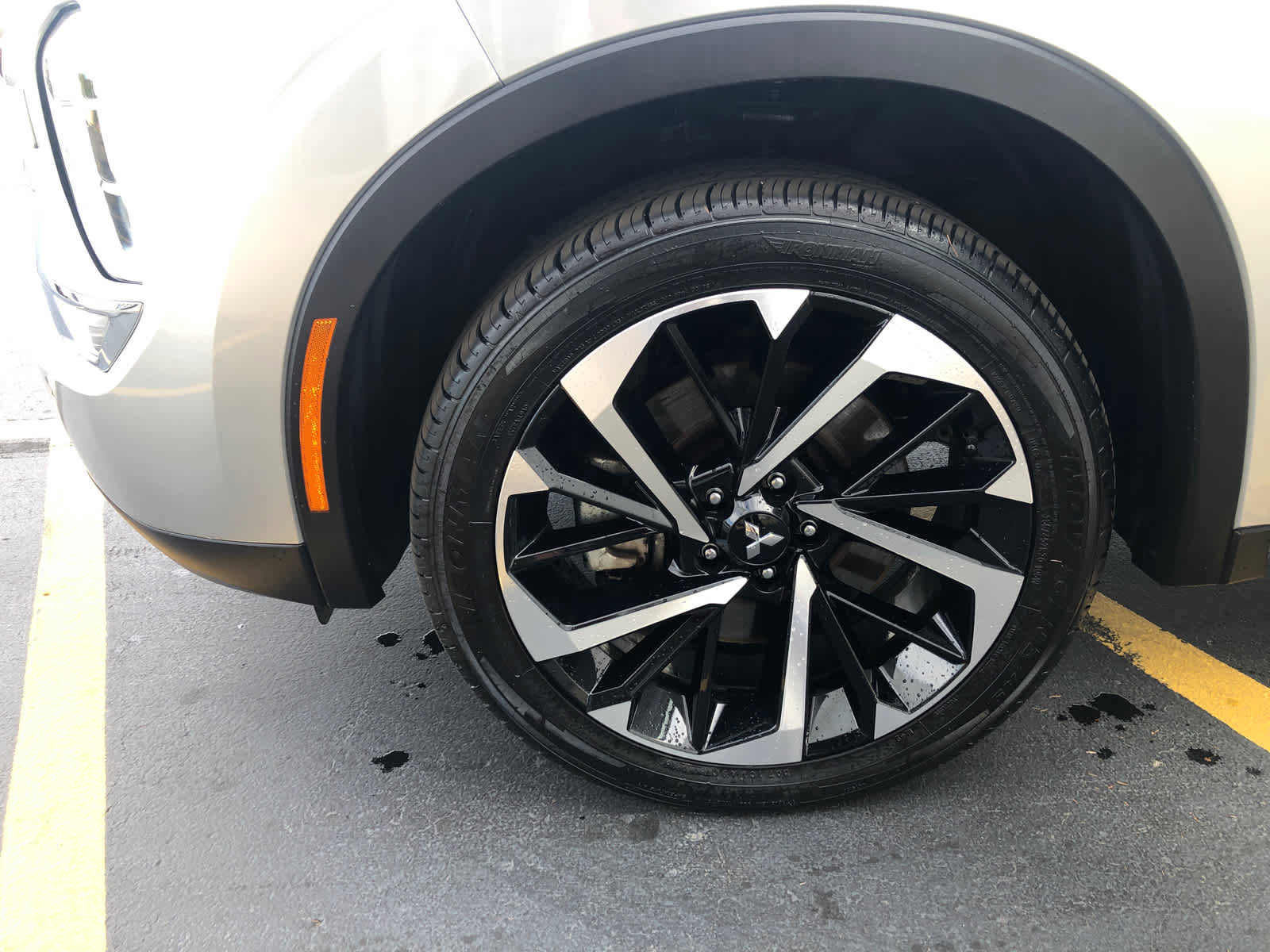 Used 2024 Mitsubishi Outlander SE image 34