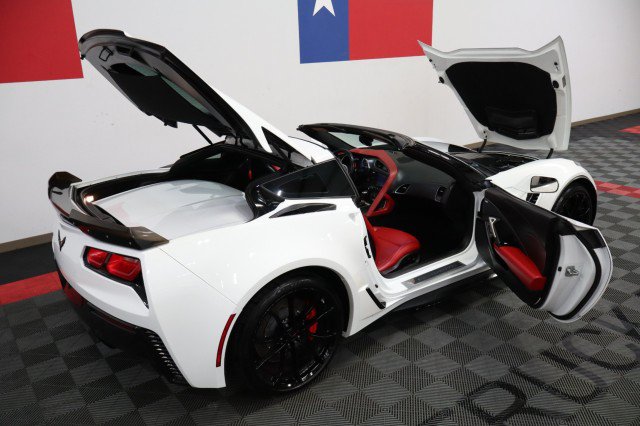 Used 2019 Chevrolet Corvette Grand Sport RWD image 38