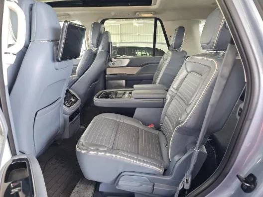 Used 2019 Lincoln Navigator Black Label image 15