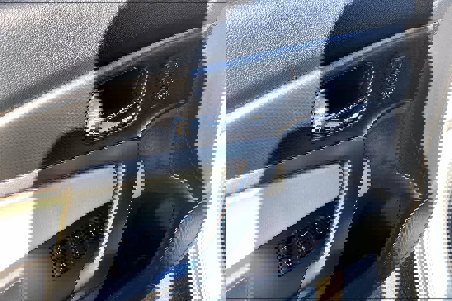 Used 2017 Honda Accord EX-L image 36