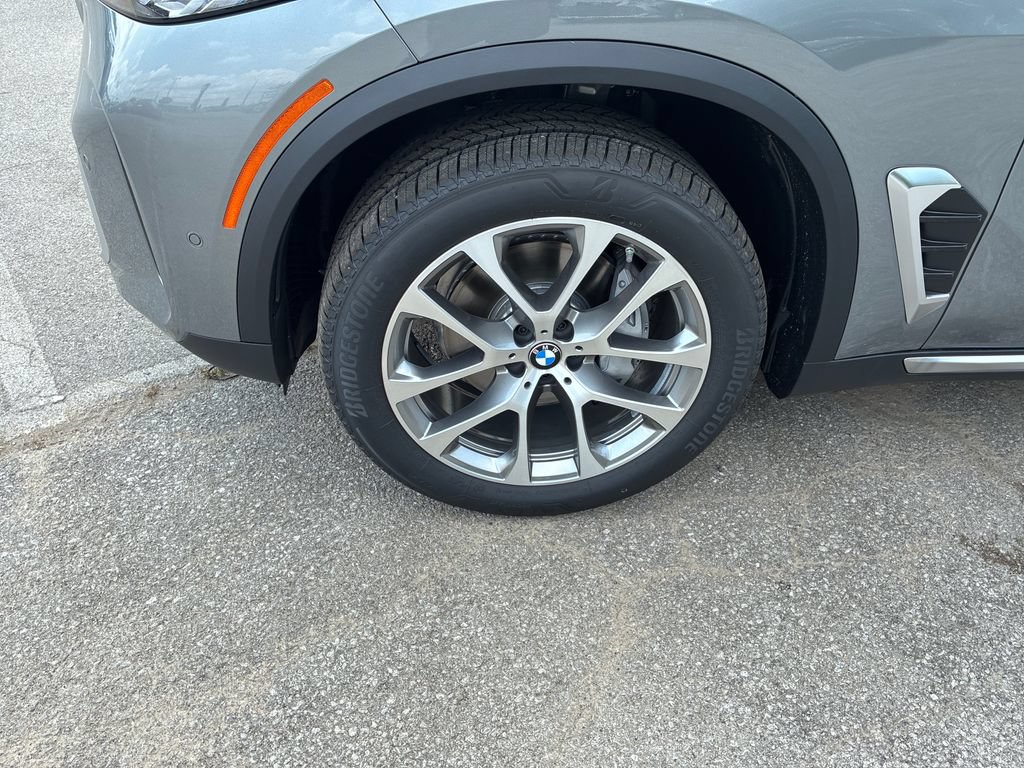 New 2026 BMW X5 xDrive40i AWD/4WD image 9