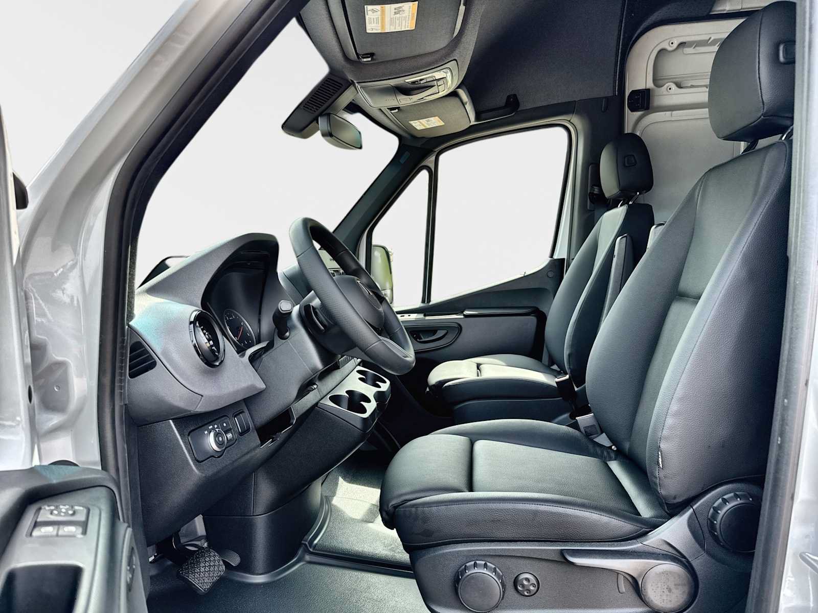 New 2026 Mercedes-Benz Sprinter 2500 image 2