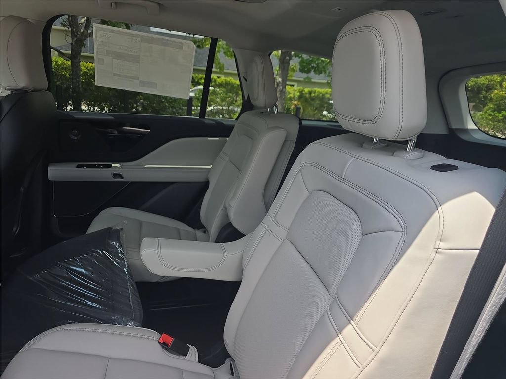 New 2026 Lincoln Aviator Reserve RWD image 13