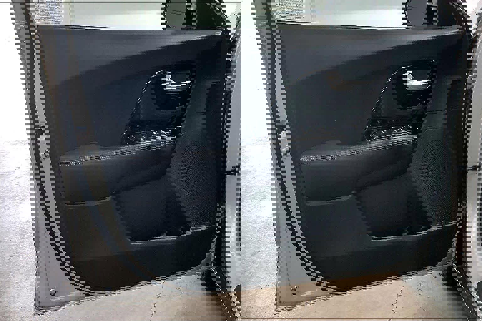 Used 2019 Kia Niro EX image 26