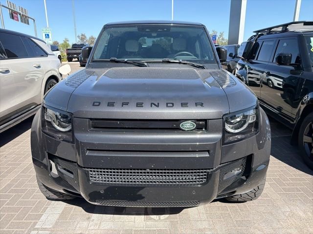 Used 2025 Land Rover Defender 110 V8 AWD/4WD image 7