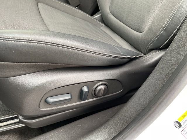 Used 2023 Buick Encore GX Select image 9
