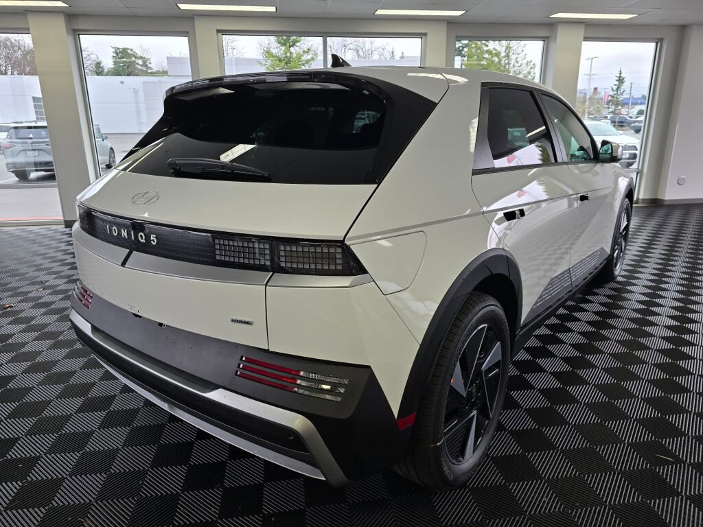 New 2026 Hyundai Ioniq 5 SEL image 4